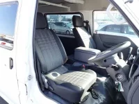 Mazda BONGO VAN лот № 141 оценка 3.5  с аукциона в Японии 7