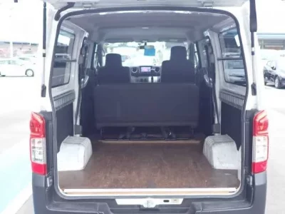 Nissan CARAVAN VAN
