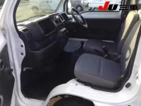 Honda ACTY TRUCK лот № 1077 оценка 4  с аукциона в Японии 2