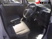 Nissan CLIPPER TRUCK лот № 8091 оценка 3.5  с аукциона в Японии 3