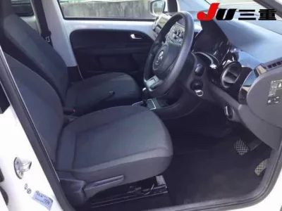 Volkswagen UP  с аукциона в Японии