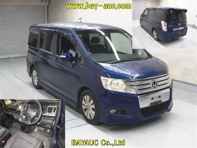 Honda STEP WAGON  с аукциона в Японии