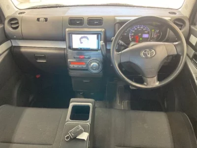 Toyota PIXIS SPACE  с аукциона в Японии
