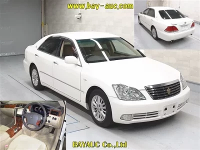 Toyota CROWN  с аукциона в Японии