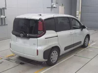 Toyota SIENTA лот № 36007 оценка S  с аукциона в Японии 1