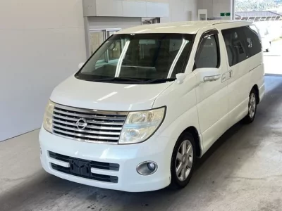 Nissan ELGRAND  с аукциона в Японии