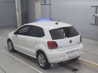 Volkswagen POLO лот № 38020 оценка 5  с аукциона в Японии 5
