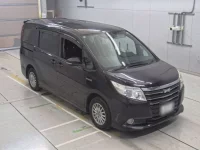Toyota NOAH лот № 10020 оценка R  с аукциона в Японии 4