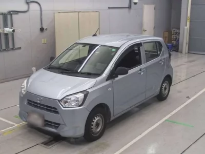 Toyota PIXIS EPOCH  с аукциона в Японии