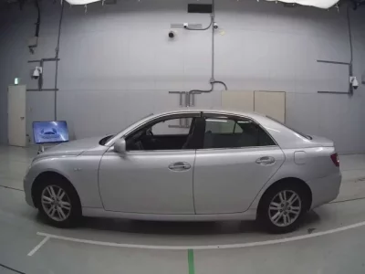 Toyota MARK X  с аукциона в Японии