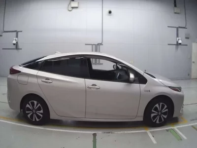 Toyota PRIUS PHV