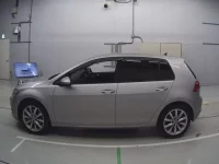 Volkswagen GOLF лот № 38031 оценка 4.5  с аукциона в Японии 3