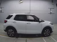 Daihatsu ROCKY лот № 36029 оценка 4.5  с аукциона в Японии 2