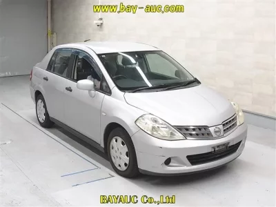 Nissan TIIDA LATIO