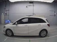 Mercedes-Benz B CLASS лот № 38040 оценка 4  с аукциона в Японии 3