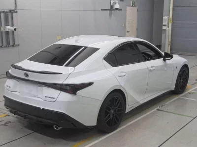 Lexus IS
