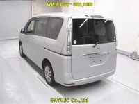 Nissan SERENA лот № 103 оценка R  с аукциона в Японии 1