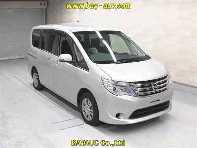 Nissan SERENA  с аукциона в Японии