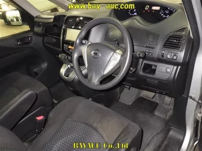 Nissan SERENA  с аукциона в Японии