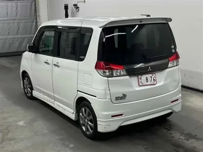 Mitsubishi DELICA D2