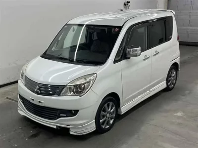 Mitsubishi DELICA D2