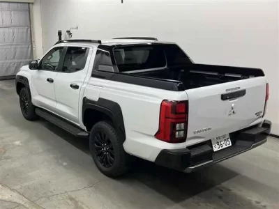 Mitsubishi TRITON