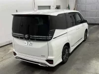 Toyota VOXY лот № 30027 оценка 4.5  с аукциона в Японии 4