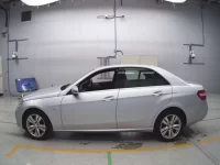 Mercedes-Benz E CLASS лот № 38047 оценка 4  с аукциона в Японии 3