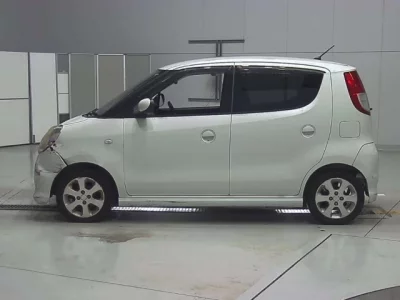 Suzuki MRWAGON