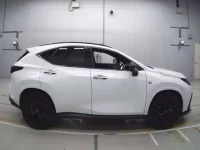 Lexus NX лот № 36070 оценка 4.5  с аукциона в Японии 2