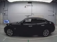 Nissan FUGA лот № 10093 оценка 4.5  с аукциона в Японии 3