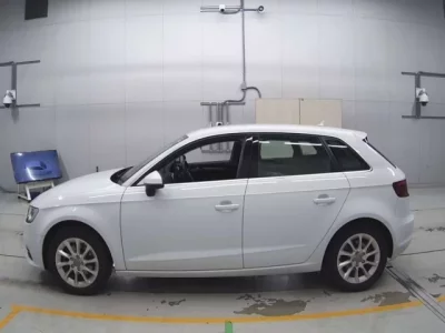 Audi A3  с аукциона в Японии