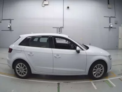 Audi A3  с аукциона в Японии