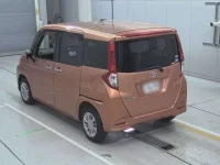 Toyota ROOMY лот № 10105 оценка 4  с аукциона в Японии 5