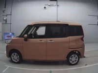 Toyota ROOMY лот № 10105 оценка 4  с аукциона в Японии 3