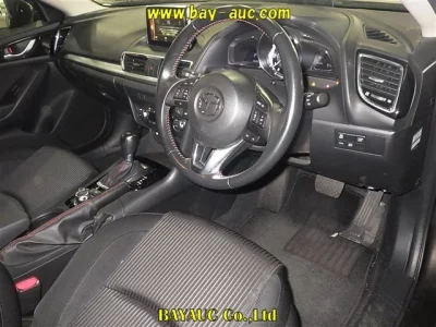 Mazda AXELA  с аукциона в Японии