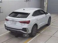 Audi Q3 лот № 38108 оценка R  с аукциона в Японии 1