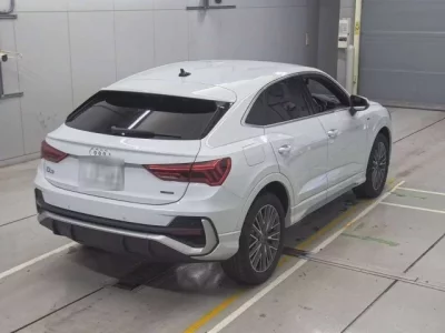 Audi Q3  с аукциона в Японии