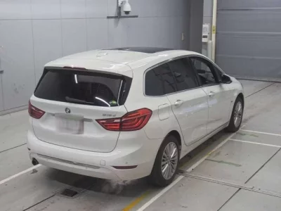 BMW 2-Series  с аукциона в Японии