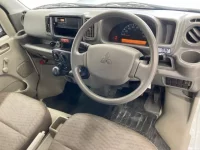 Mitsubishi MINICAB VAN лот № 48 оценка 3.5  с аукциона в Японии 2