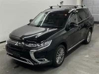 Mitsubishi OUTLANDER PHEV лот № 15091 оценка 3.5  с аукциона в Японии 3