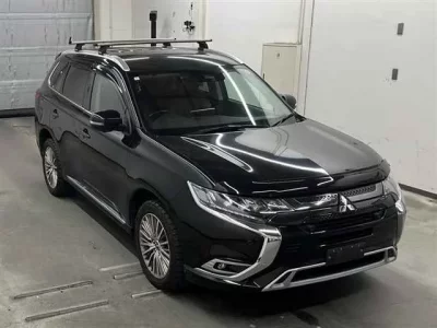 Mitsubishi OUTLANDER PHEV  с аукциона в Японии