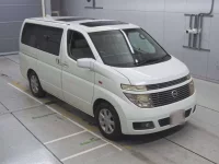 Nissan ELGRAND лот № 10143 оценка 4  с аукциона в Японии 4