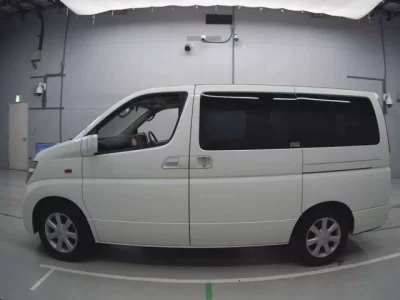Nissan ELGRAND  с аукциона в Японии