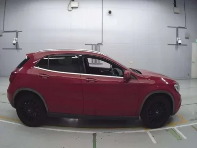 Mercedes-Benz GLA CLASS