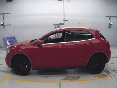 Mercedes-Benz GLA CLASS