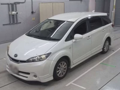 Toyota WISH  с аукциона в Японии