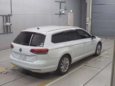 Volkswagen PASSAT VARIANT