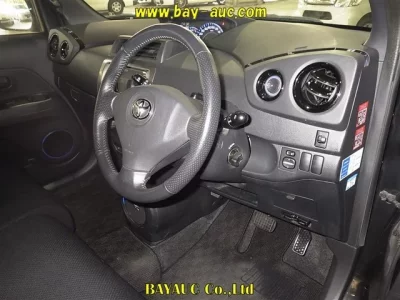 Toyota BB  с аукциона в Японии
