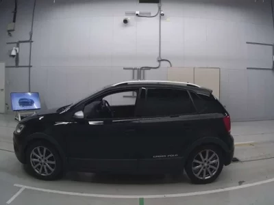 Volkswagen CROSS POLO